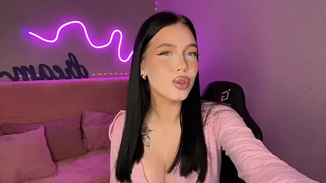 mistress_of_hearts's web cam