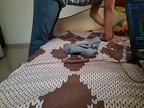 young-hairy-jon's cam snapshot