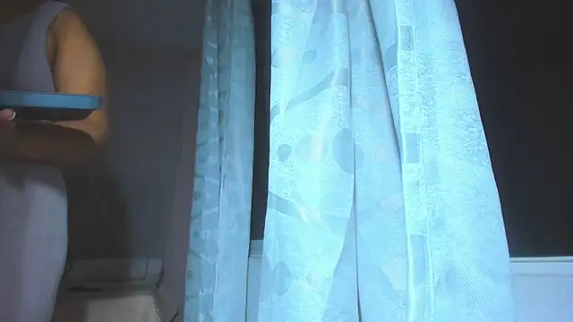 Rachellcooperrr's cam snapshot