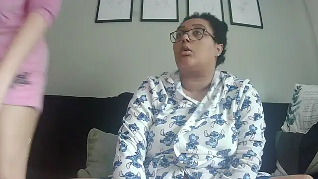 vanilla_chocolate23's cam snapshot