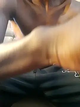 ErectingDewdrop live sex cam