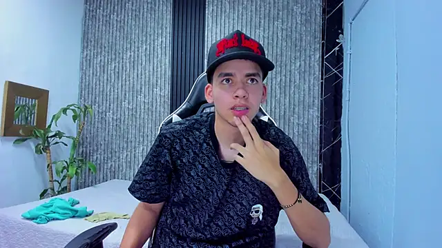 Mike_0233_'s cam snapshot