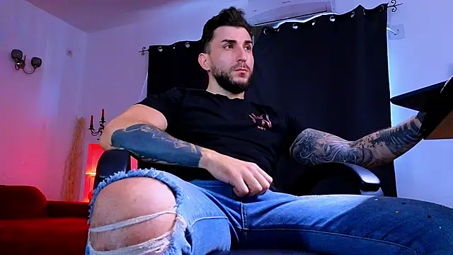 MightyAaron66's cam snapshot