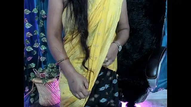 Forever_Love2025's cam snapshot