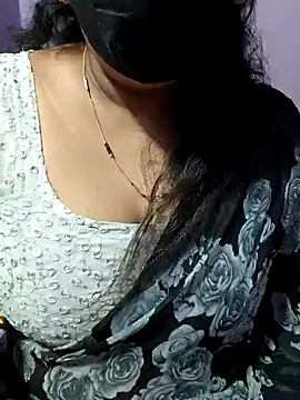 luci-queen's cam snapshot