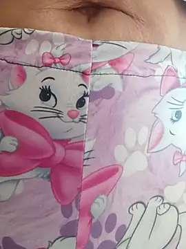 Laurys_sweethot's cam snapshot