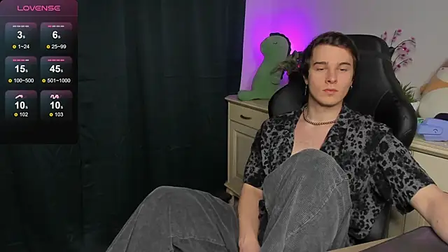 Vincent_Strong's cam snapshot