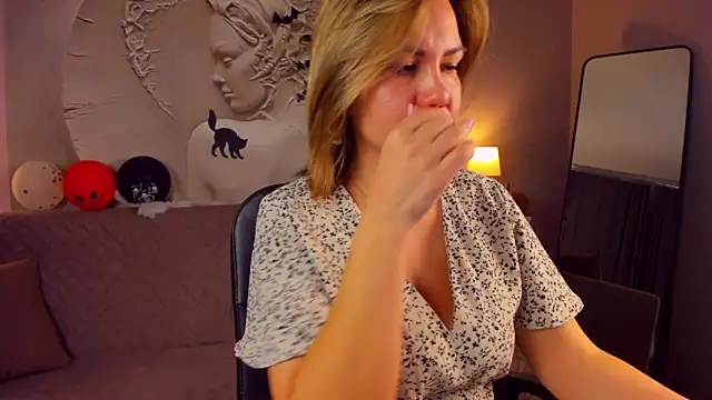 AriaEven's cam snapshot