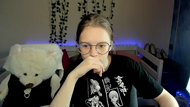 shy_elina01's cam snapshot