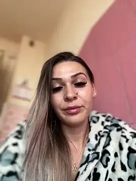 iSelena's cam snapshot