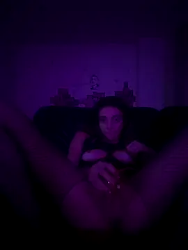 greedybratt's web cam