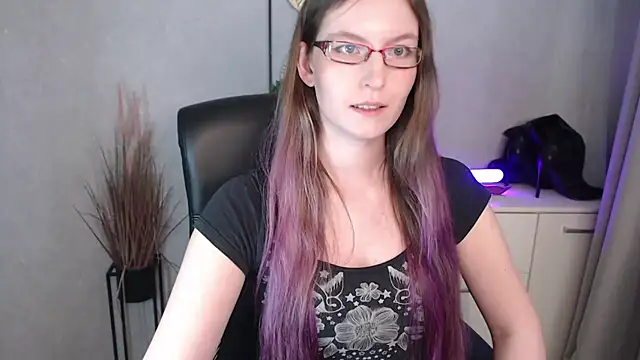 emmaxDelight's cam snapshot