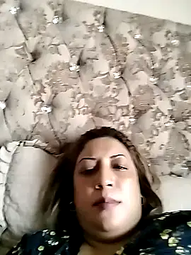 IndianLara's cam snapshot