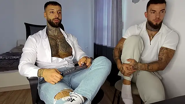 MasculineGuy99 live sex cam