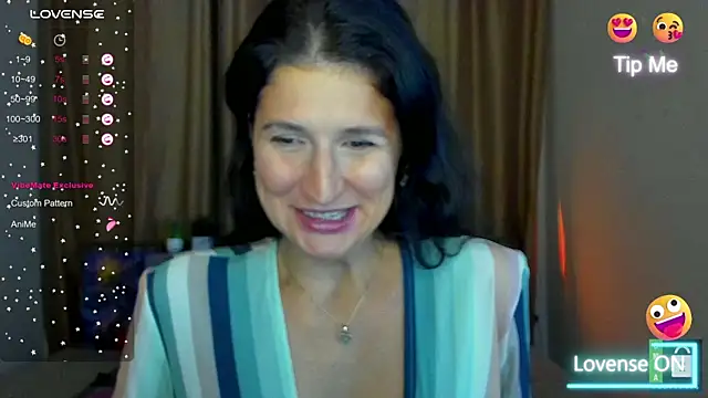 Alianna_Solo_Kisses's cam snapshot