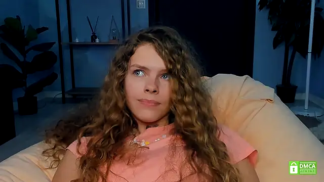 RayaNenlia's cam snapshot