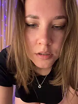 Candy_Foxxxy_'s cam snapshot