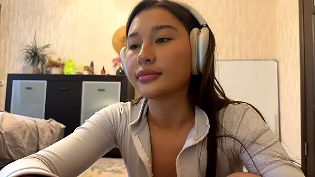 YourCoreanmiracle's cam snapshot