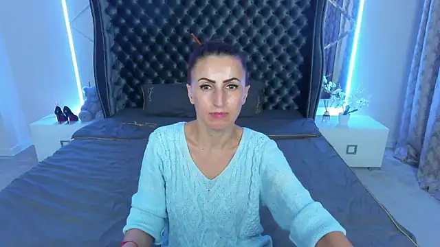 Rebecca_Diamond's cam snapshot