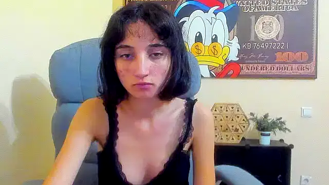 Marri-Stella live sex cam