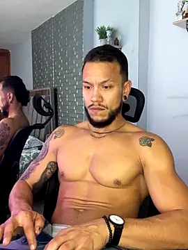 ARON_TAYLER01 live sex cam