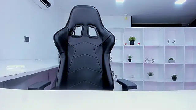 megan_bigboobs_'s cam snapshot