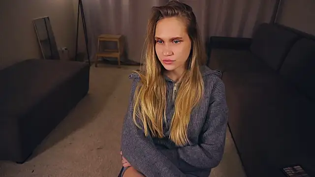 NadinePogar's cam snapshot