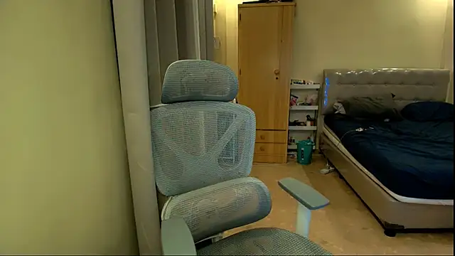 Cock4UrMouth live sex cam