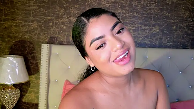 Carly_Monroe_'s cam snapshot