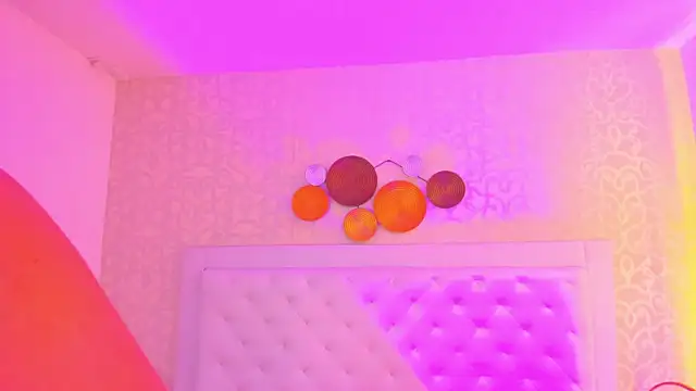 debora_scoot's cam snapshot