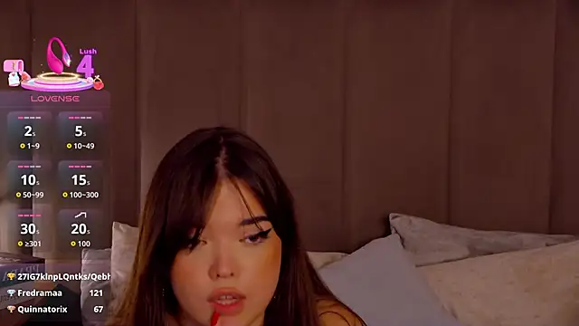 NaomiAster's cam snapshot