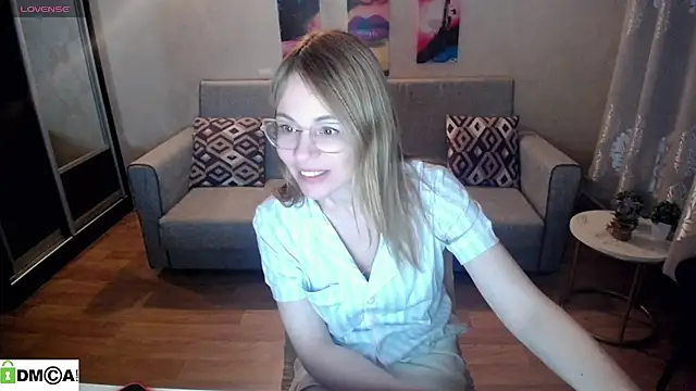 shy_hot_cat's cam snapshot