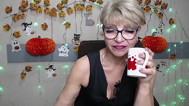 EllaBonito's cam snapshot