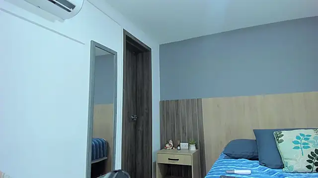 Atenea_Clerk's cam snapshot