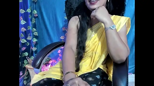 Forever_Love2025's cam snapshot