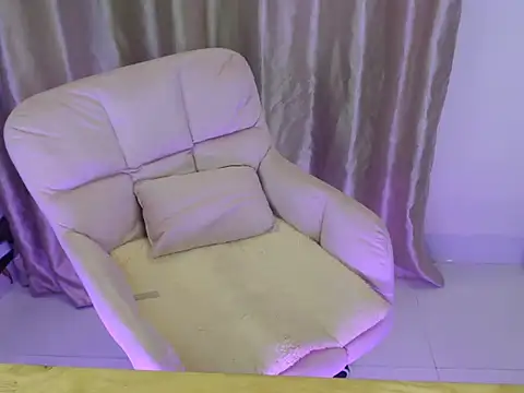 HotKittyLuv's cam snapshot