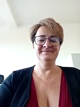 Milf-Love-fist99's cam snapshot