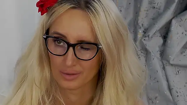 IsabelleEthan's cam snapshot