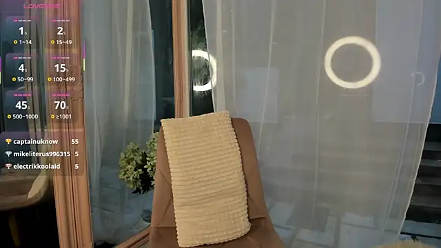 Mia__Milan's cam snapshot