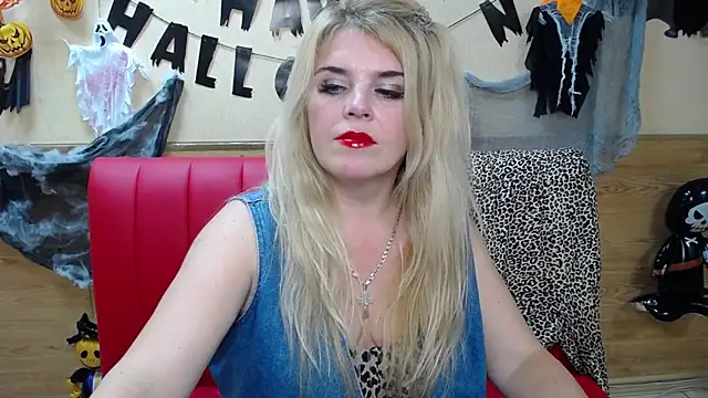 Julya_Barbi's cam snapshot