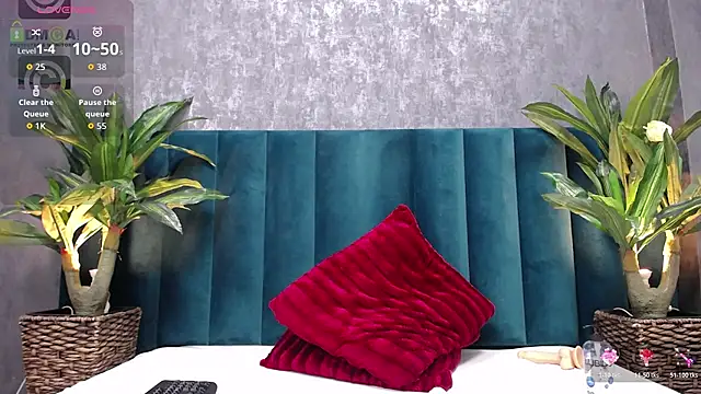 Roxie_Anne's cam snapshot