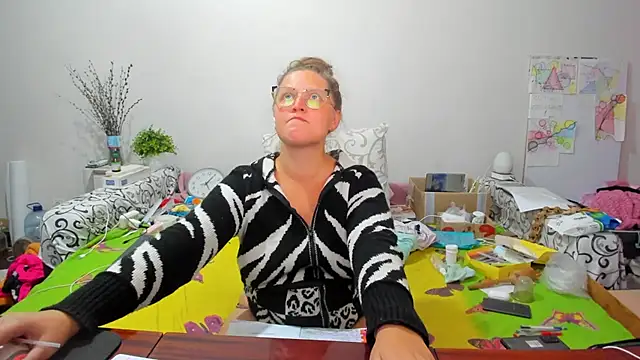 IamYourNarcotic's cam snapshot