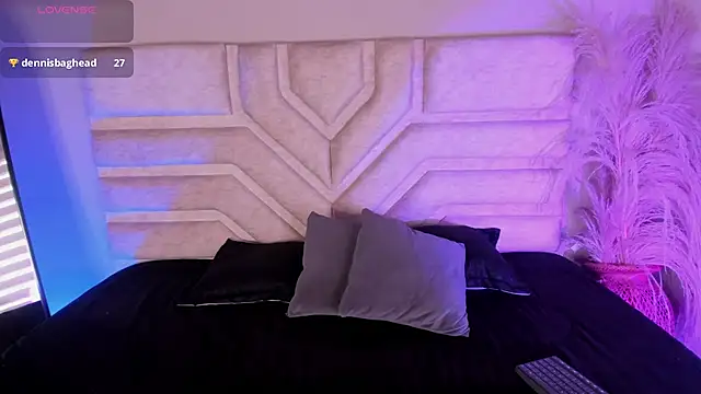 Rebeca_Williams_'s cam snapshot