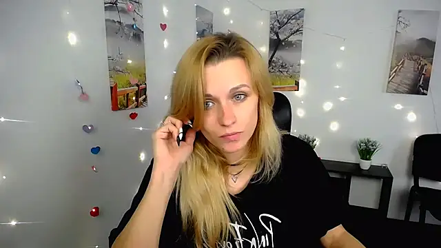 PeppyMia's cam snapshot