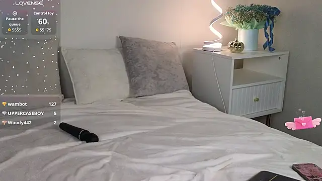 chloi_hes's cam snapshot