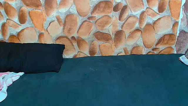 AfricanBigAssxx98's cam snapshot