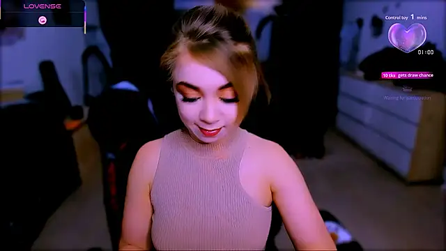 littleSiyfairy's cam snapshot