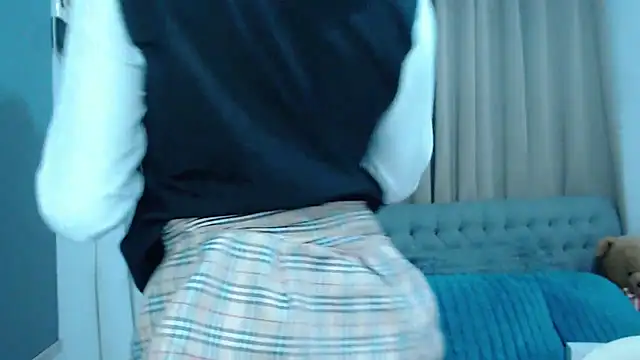 zhaviahale21 live sex cam