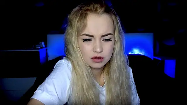 StephanieSweety's web cam