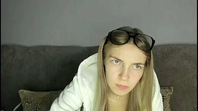 HitGyrl's cam snapshot